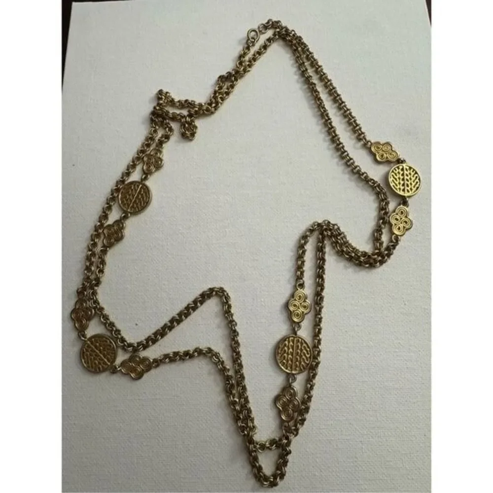 Vintage 90s Womens Gold Tone Long Fillagree Decal Chain Lariat Rope Necklace Y2K